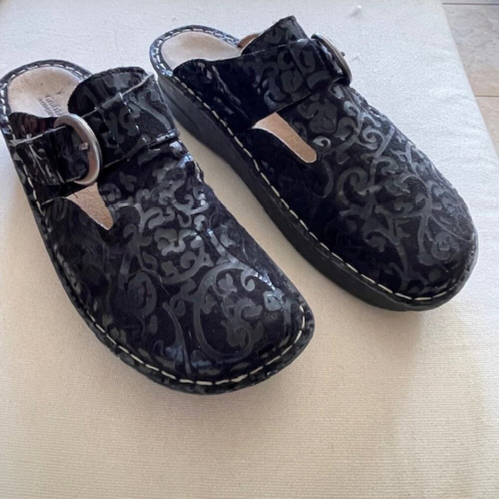 Black print Croft & Barrow Sole Sense Ability Clog